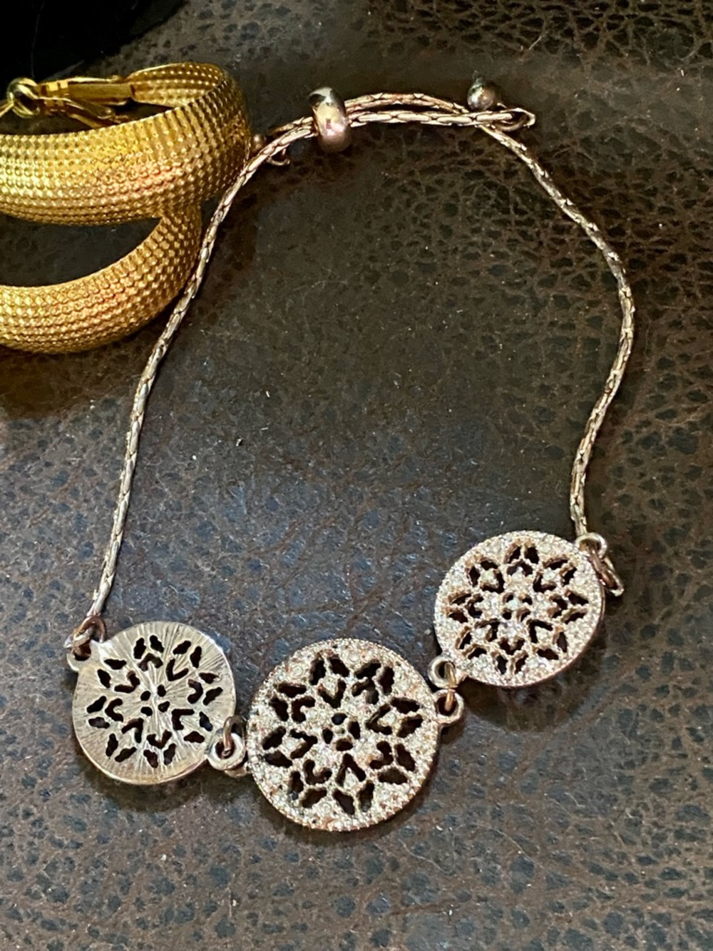4 Gold tone pendant (MOM, ❤️, key, ❤️locket) necklaces. Bracelets & Earrings - Picture 12 of 13